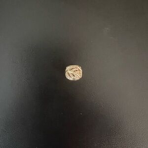 Pandora 14k, pave leaf charm. G585.